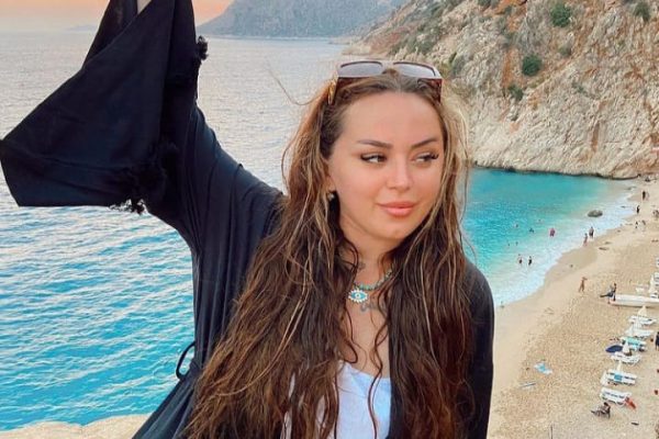 Turska glumica Dilara Kılınç ” Sreća je u porodici “